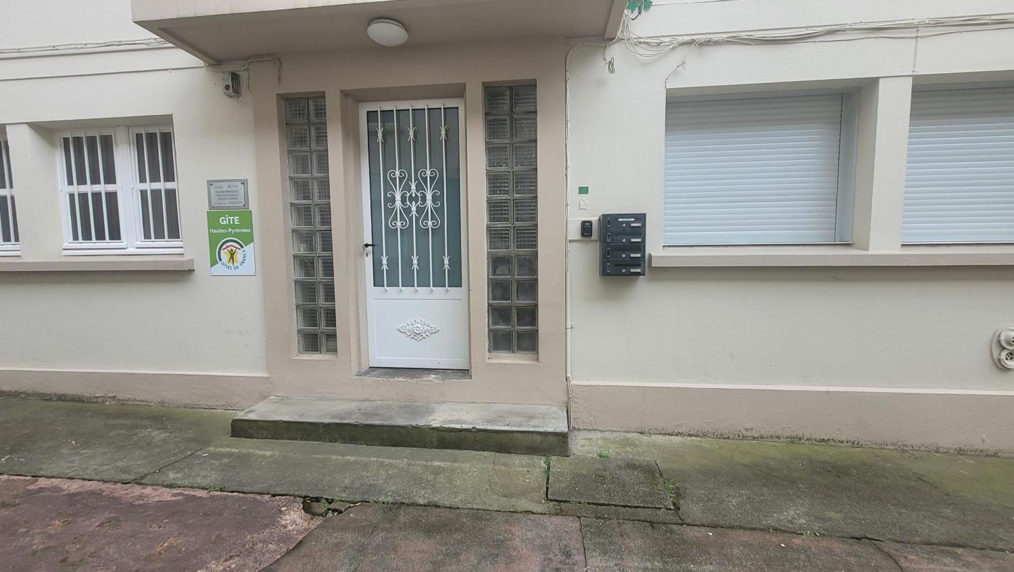 Ravissant T3 Neuf - Passage Rexhotel Tarbes Exterior foto